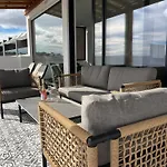 Ocean View By Charmes Penthouse Apartmán