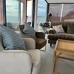 Ocean View By Charmes Penthouse アパート *