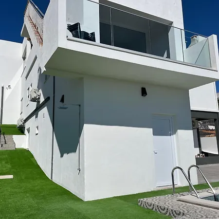 Ocean View By Charmes Penthouse Apartman *